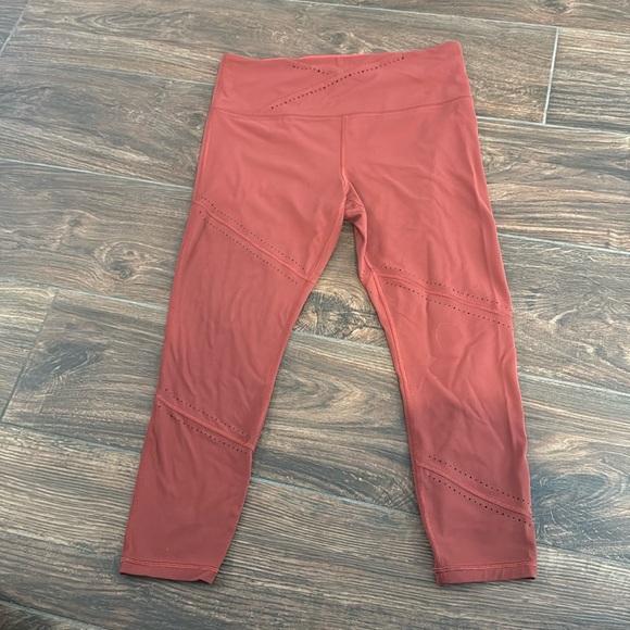 Athleta It's A Wrap 7/8 Leggings - Picture 2 of 11